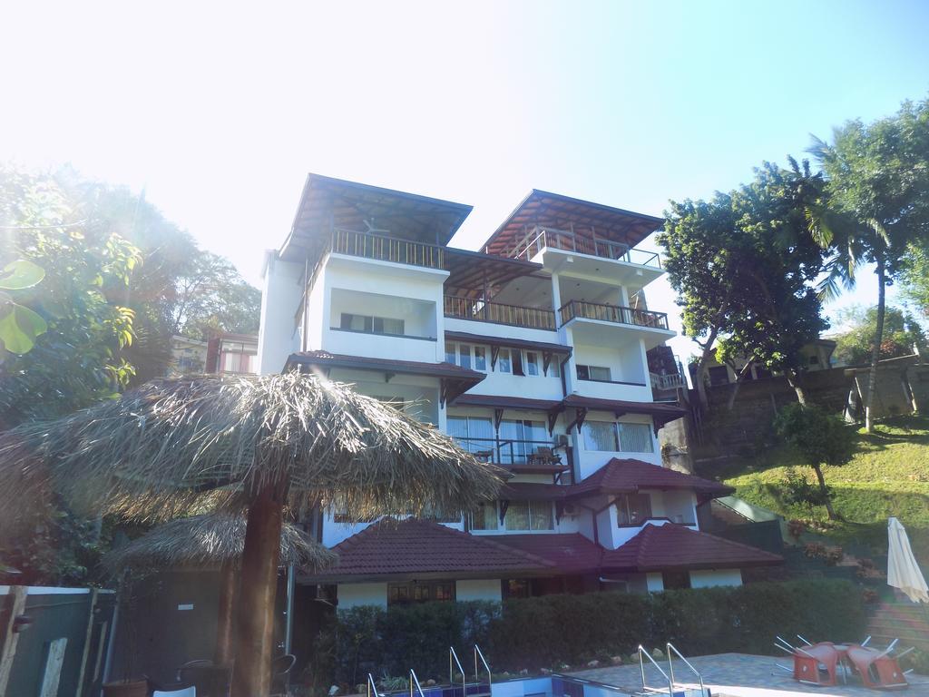 Kandyan Hotel Exterior foto